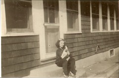 Family_Barbara_Gault_nee_Lewis_with_dog_Toto